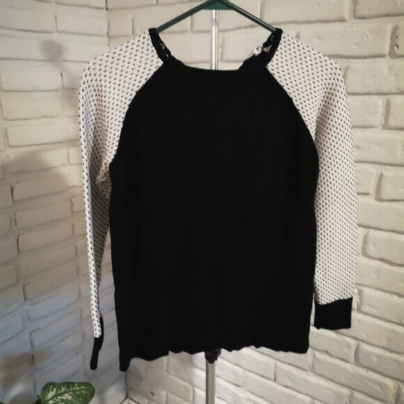 Reitmans Ladies Black White Long Sleeve Sweater - Picture 1 of 7